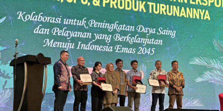 Industri Kelapa Sawit Berperan Strategis bagi Perekonomian Indonesia