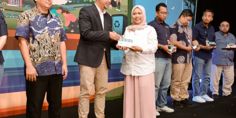 Program Keberlanjutan Astra Agro Raih Dua Apresiasi di Astra Environment Summit 2025