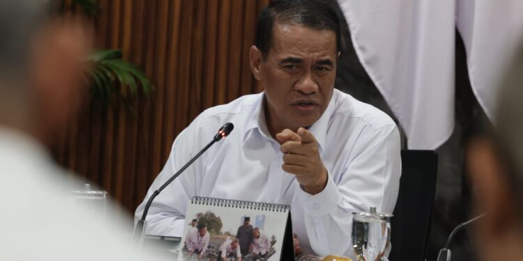 Mentan Dorong Energi Hijau Berbasis Sawit Hingga Tebu