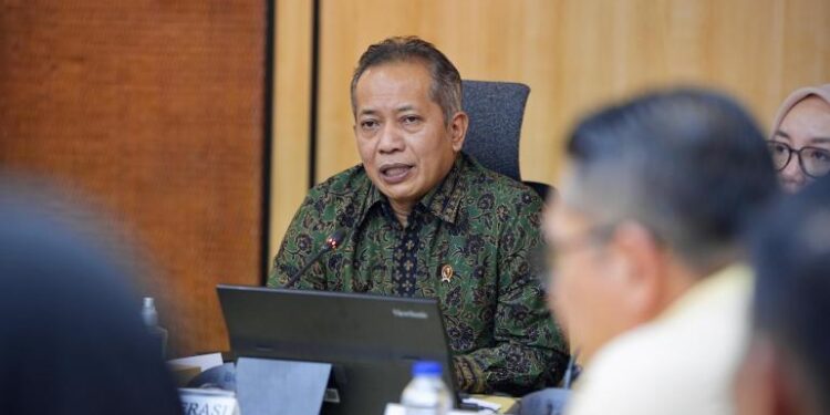 Menkop Gandeng Agrinas Palma Bangun Perkebunan Sawit Berbasis Koperasi