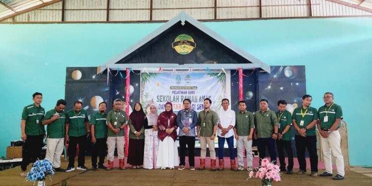 Dorong Sekolah Aman dan Inklusif, MKKS Astra Agro Latih 120 Guru di Lamandau