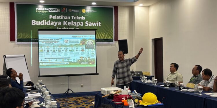 Dongkrak Produktivitas, 171 Pekebun Barito Utara Belajar Budidaya Sawit Berbasis GAP