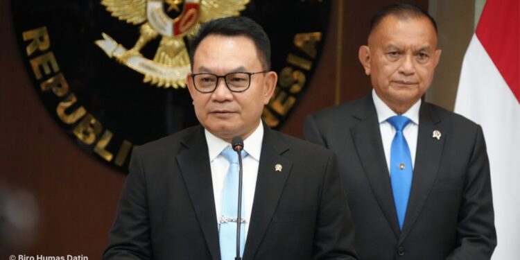 Menko Polkam Dudung Minta Penanganan Karhutla Dipercepat