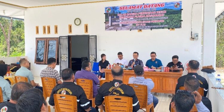 PT FLD Dukung Pembiayaan dan Pendampingan Peremajaan Sawit Rakyat di Membalong