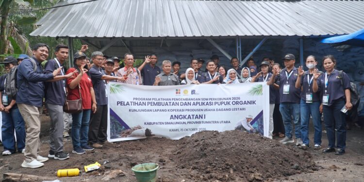 130 Pekebun Simalungun Ikuti Pelatihan Pembuatan dan Aplikasi Pupuk Organik